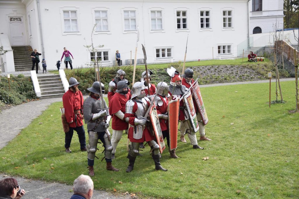 Adeptus reenactment scene 1